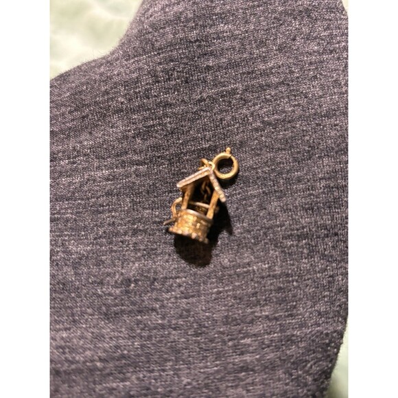 Vintage Monet Gold Tone Moving Wishing Well Charm - Picture 2 of 11